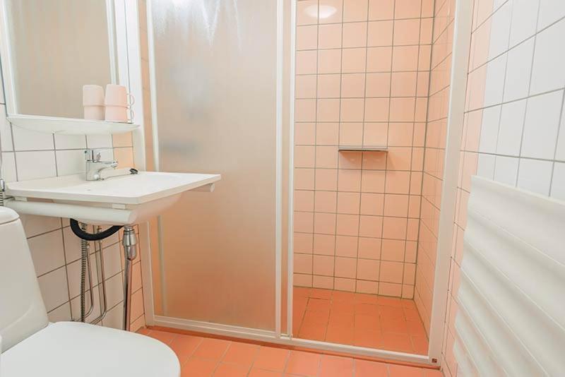 Outokumpu Hotelliravintola Kumpu מראה חיצוני תמונה