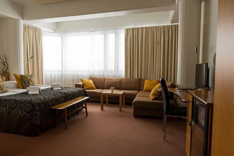 Outokumpu Hotelliravintola Kumpu מראה חיצוני תמונה